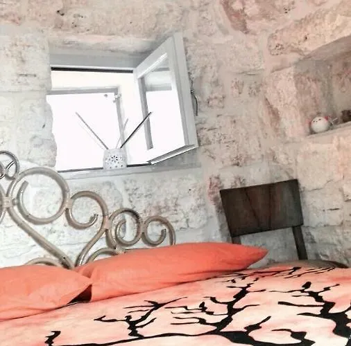 Trulli Spinosa Cisternino